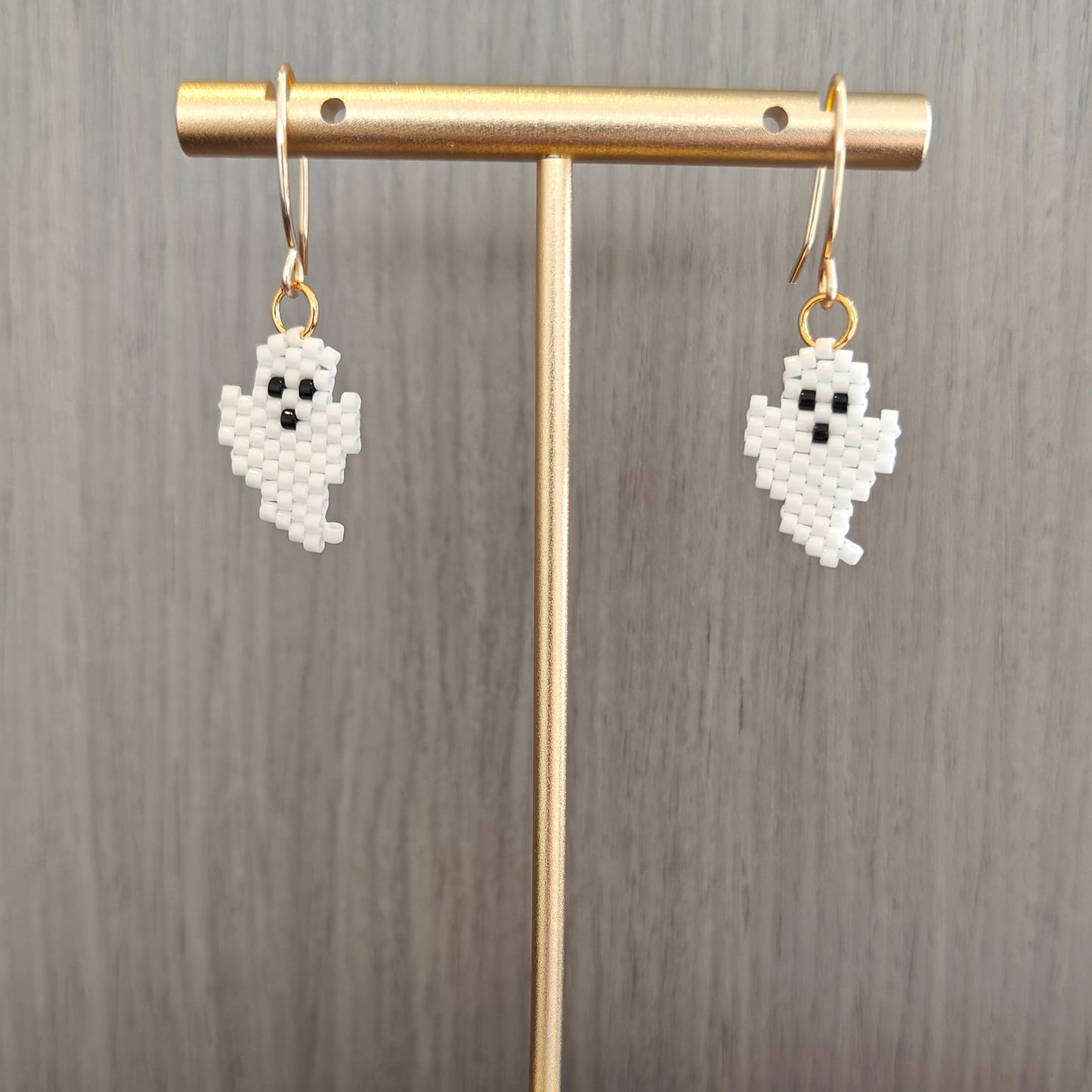 Aretes fantasmitas | Blanco