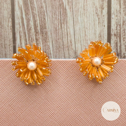 Tocado Tara | Diadema Flexible Dorada Con Aretes De Flor
