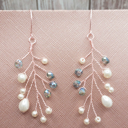 tocado lis-Oro rosa con perlas de vidrio y cristales celestes