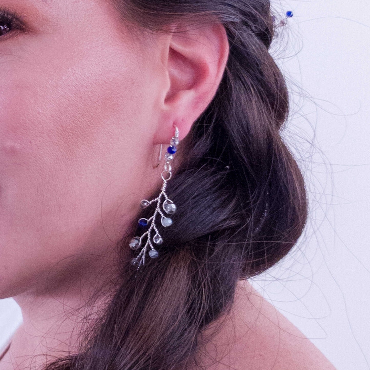 tocado ema-Plateado con azul