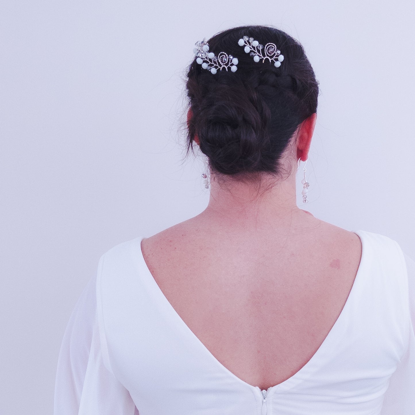 Tocado Bella | Trío de Hadpins y Aretes Plateados con Cristales Deslumbrantes