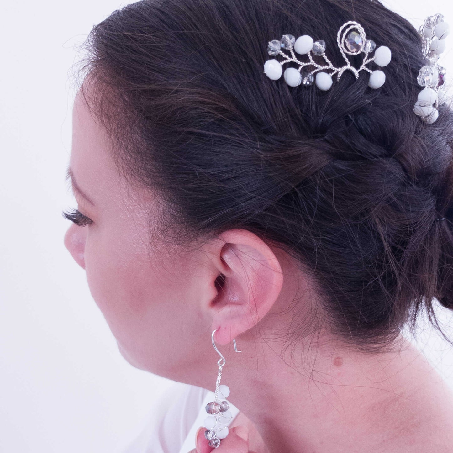 Tocado Bella | Trío de Hadpins y Aretes Plateados con Cristales Deslumbrantes