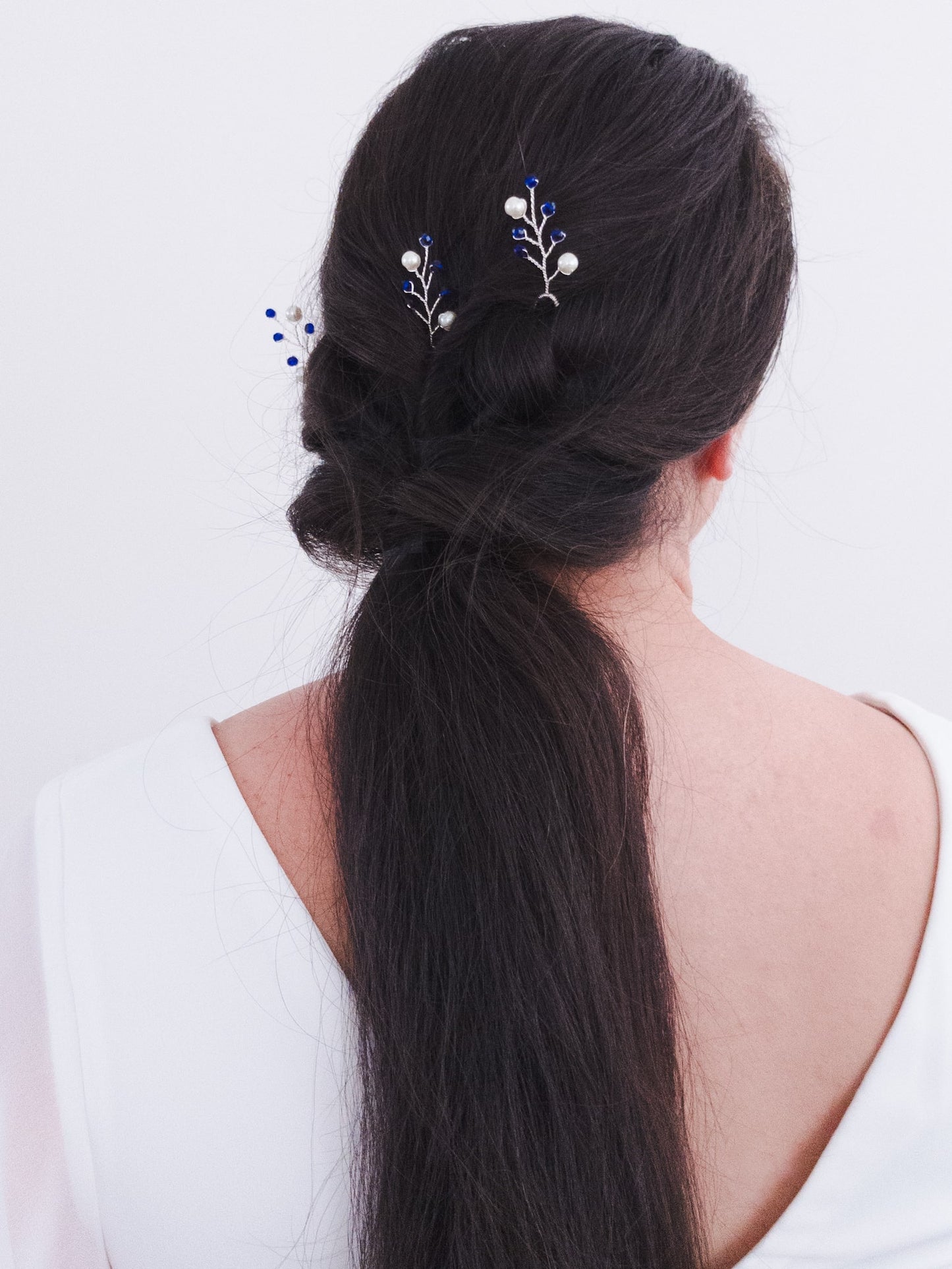 Tocado Mía |Trío De Headpins Plateado Con Cristales Azules Y Perlas De Vidrio Blancas