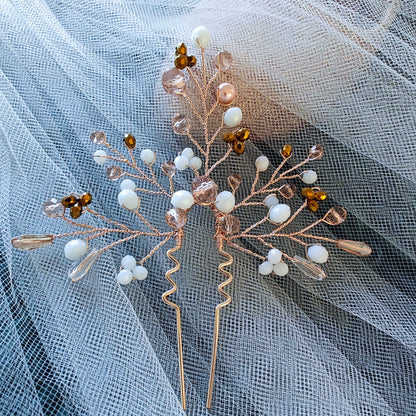 Tocado Amelie | Headpin Solitario Dorado Claro con Cristales en Blanco, Dorado, Naranja, Ámbar y Perla Nácar Palo Rosa