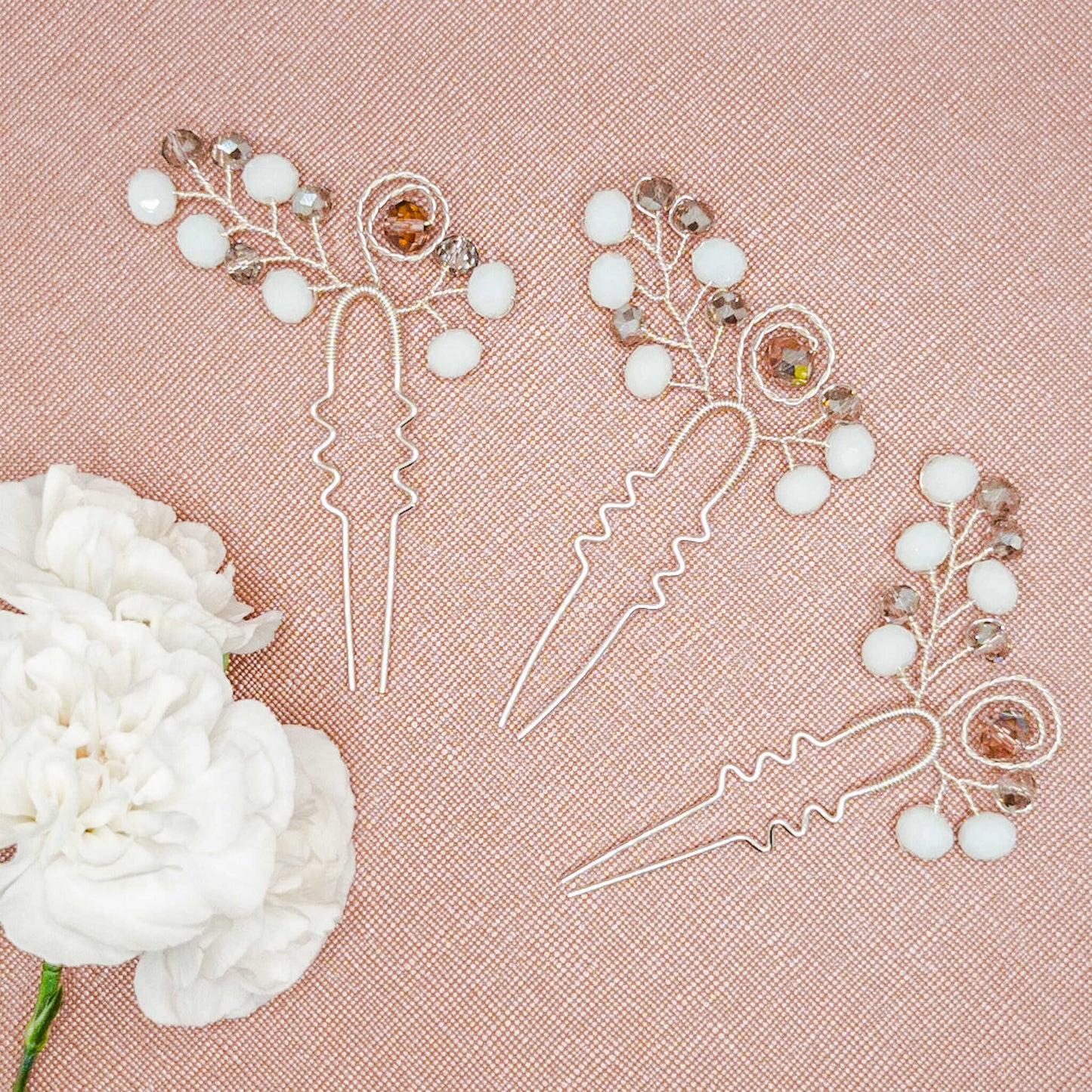 Tocado Bella | Trío de Hadpins y Aretes Plateados con Cristales Deslumbrantes