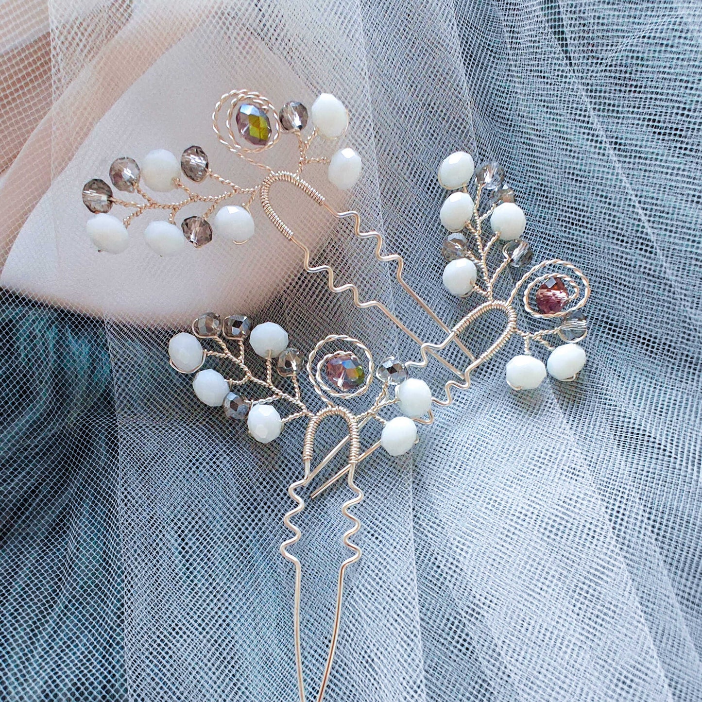 Tocado Bella | Trío de Hadpins y Aretes Plateados con Cristales Deslumbrantes