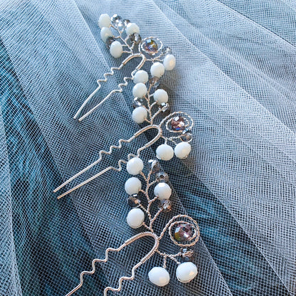 Tocado Bella | Trío de Hadpins y Aretes Plateados con Cristales Deslumbrantes