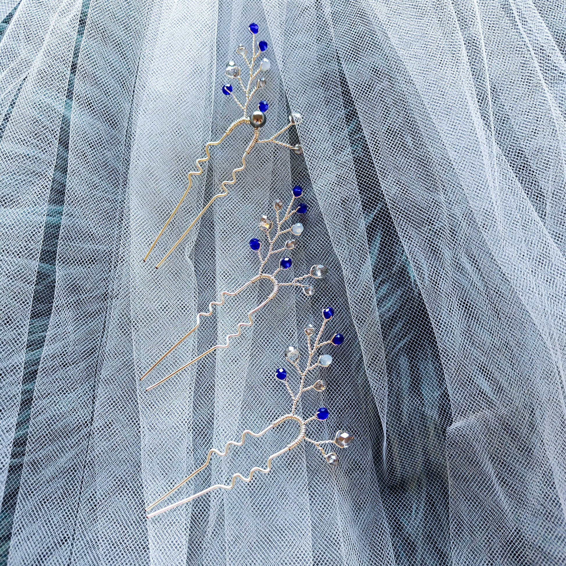 tocado ema-Plateado con azul