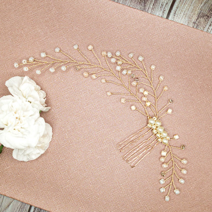 Tocado Fer | Peineta Dorada Con Chaquiras y Perlas De Vidrio