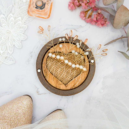 Tocado Freya | Peineta | Elegancia y Sofisticación Con Cristales y Perlas Nácar