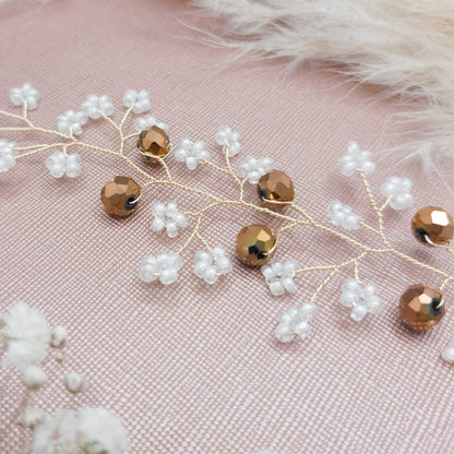 tocado irina-Dorado claro con blanco perlado y cristal dorado