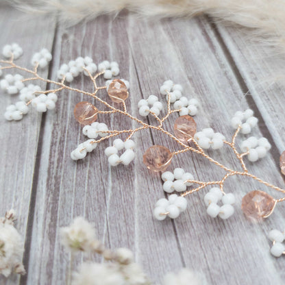 tocado irina-Dorado con blanco mate y cristal rosa