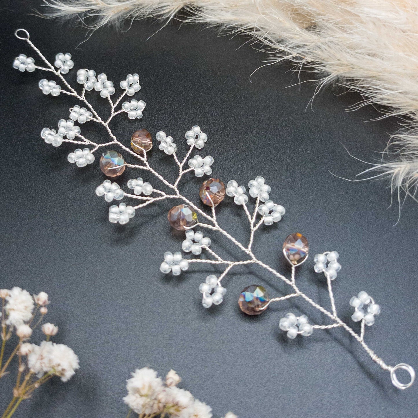 tocado irina-Plateado con blanco perlado cristal tornasol