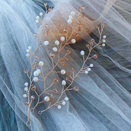 Tocado Pili Trío | Guías Flexibles Doradas Con Cristales y Aretes a Juego