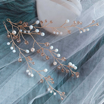 Tocado Pili Trío | Guías Flexibles Doradas Con Cristales y Aretes a Juego