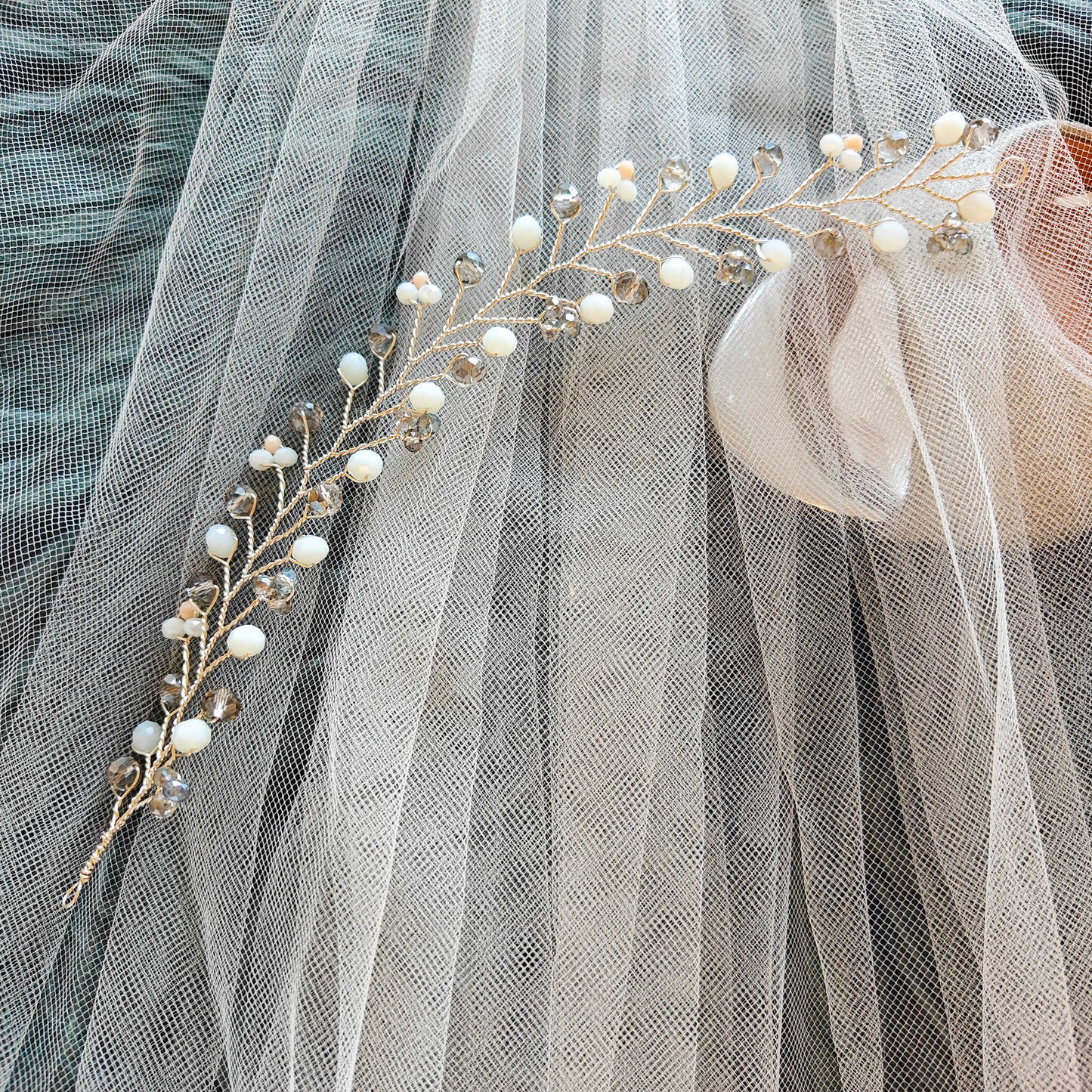 tocado rose-Plateado con blanco y gris